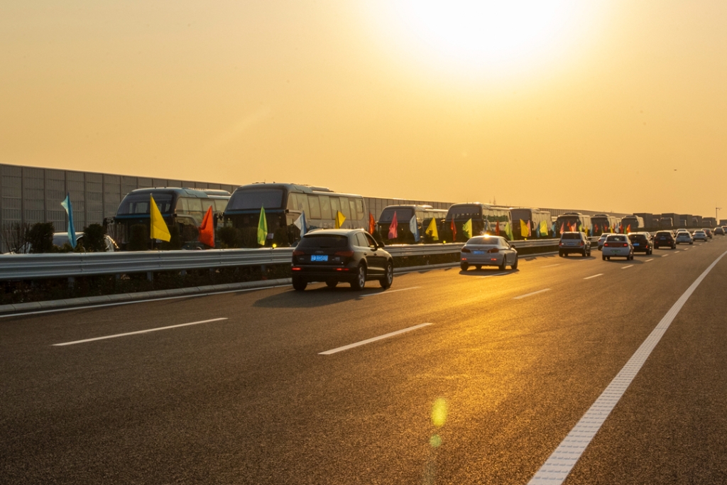 2021年12月30日，車輛在蘇錫常南部高速公路常州至無錫段行駛。